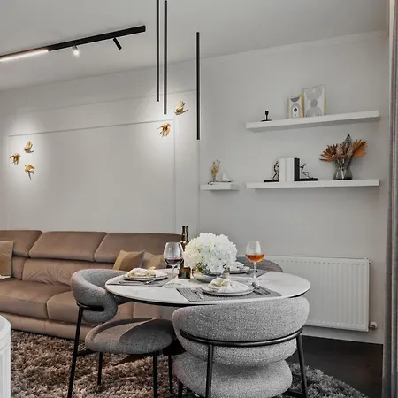 Lägenhet Mido Bird Luxury With Private Parking & Self Check-in *