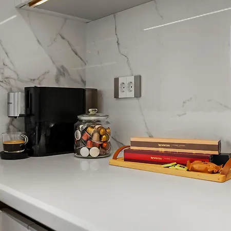 Mido Bird Luxury With Private Parking & Self Check-in Bucareste