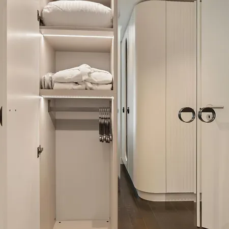 Apartment Mido Bird Luxury With Private Parking & Self Check-in Bucharest