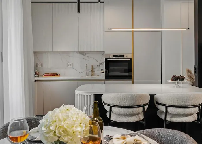 Mido Bird Luxury With Private Parking & Self Check-in Apartmán