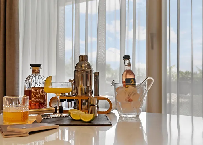 Mido Bird Luxury With Private Parking & Self Check-in *