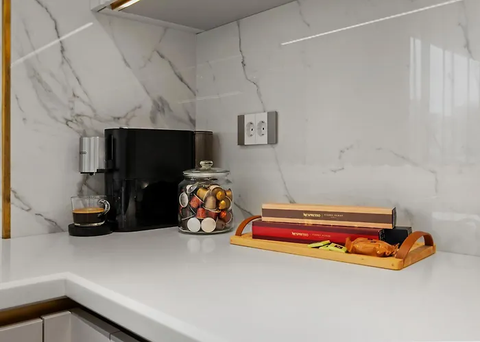 Mido Bird Luxury With Private Parking & Self Check-in Bukarest