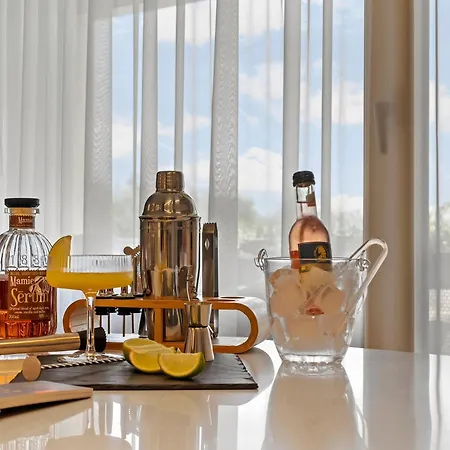 Mido Bird Luxury With Private Parking & Self Check-in *