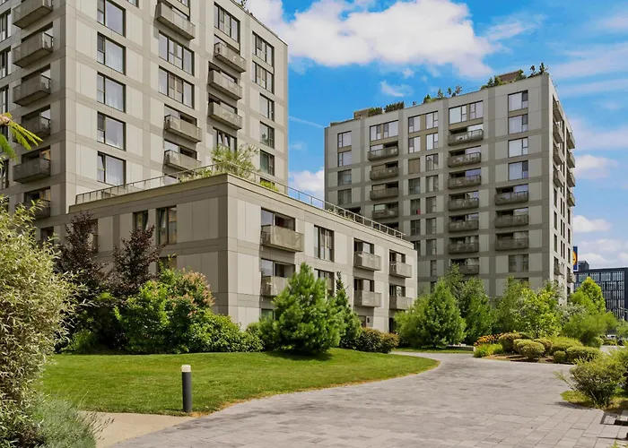 Mido Bird Luxury With Private Parking & Self Check-in Бухарест