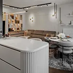 Mido Bird Luxury With Private Parking & Self Check-in *