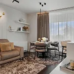 Mido Bird Luxury With Private Parking & Self Check-in *