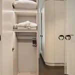 Apartment Mido Bird Luxury With Private Parking & Self Check-in Bukarest